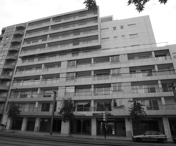 As nossas obras: Edifício MiraRio | Mármore Branco Macedónia,  