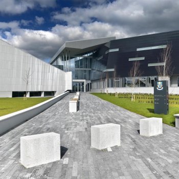 As nossas obras: County Offices | Granito Branco Micaela