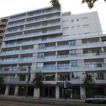 As nossas obras: Edifício MiraRio | Mármore Branco Macedónia,  