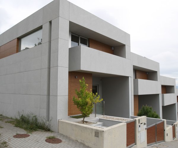 As nossas obras: Edifício Coelhos | Granito Branco Micaela