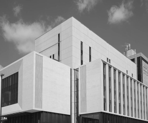 As nossas obras: Leeds School of Arts | Calcário Moca Creme