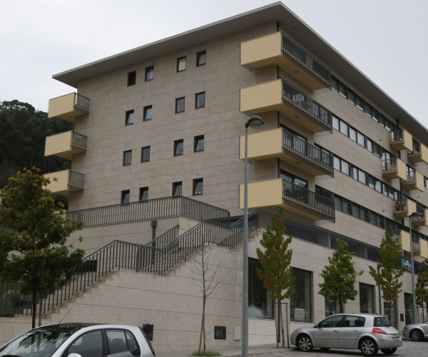 As nossas obras: Cruz das Barras | Granito Amarelo Vila Real